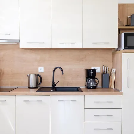 Grape 아파트 피로바츠