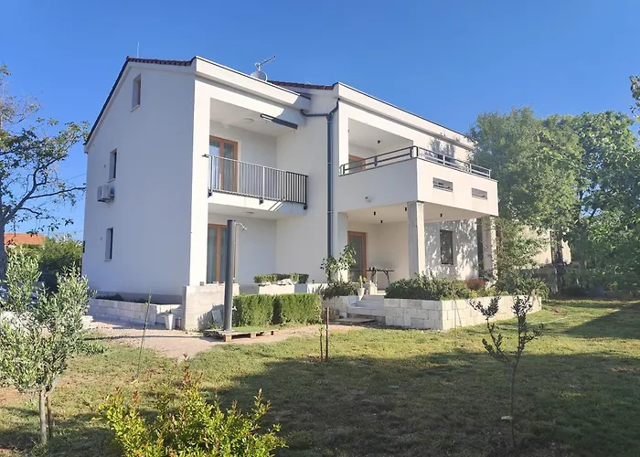 Grape Apartament Pirovac